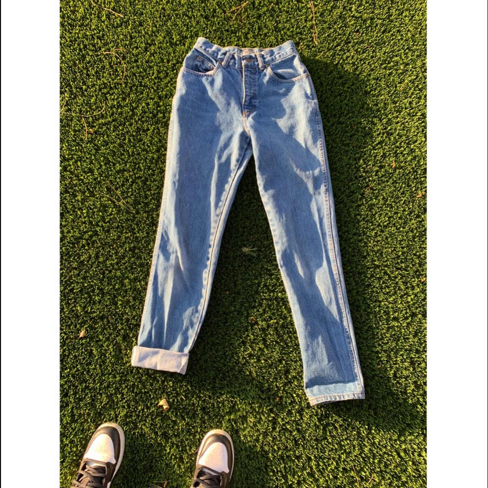 Mom jeans

Brand: Essentiale